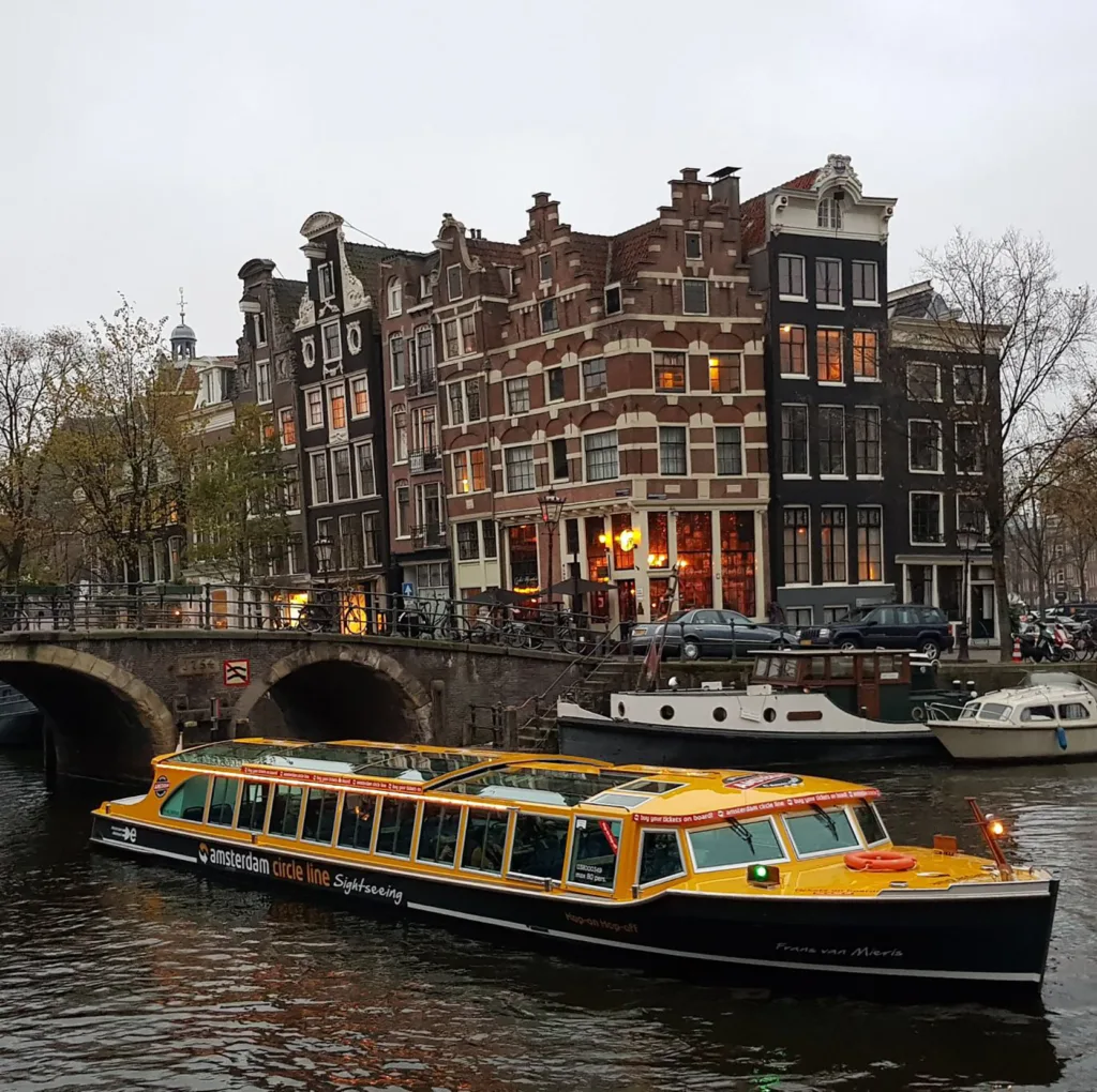 Canal Cruise with a view Brouwers Prinsengracht